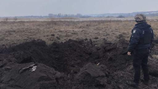 В Харьковской области оккупанты нанесли удар двумя УАБами по частным домам. Вот кадры с места происшествия.