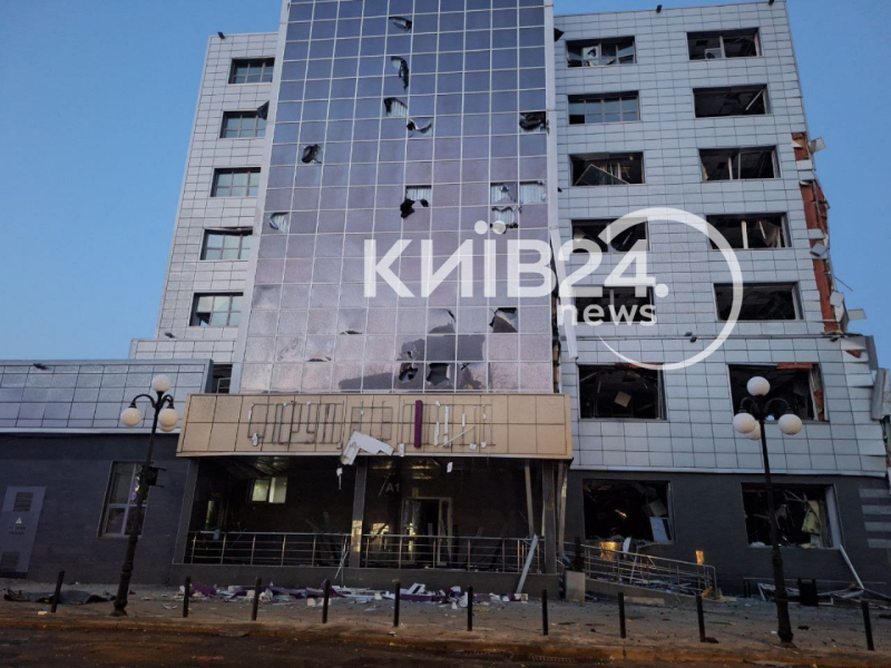 киев взрывы, киев атака, взрывы